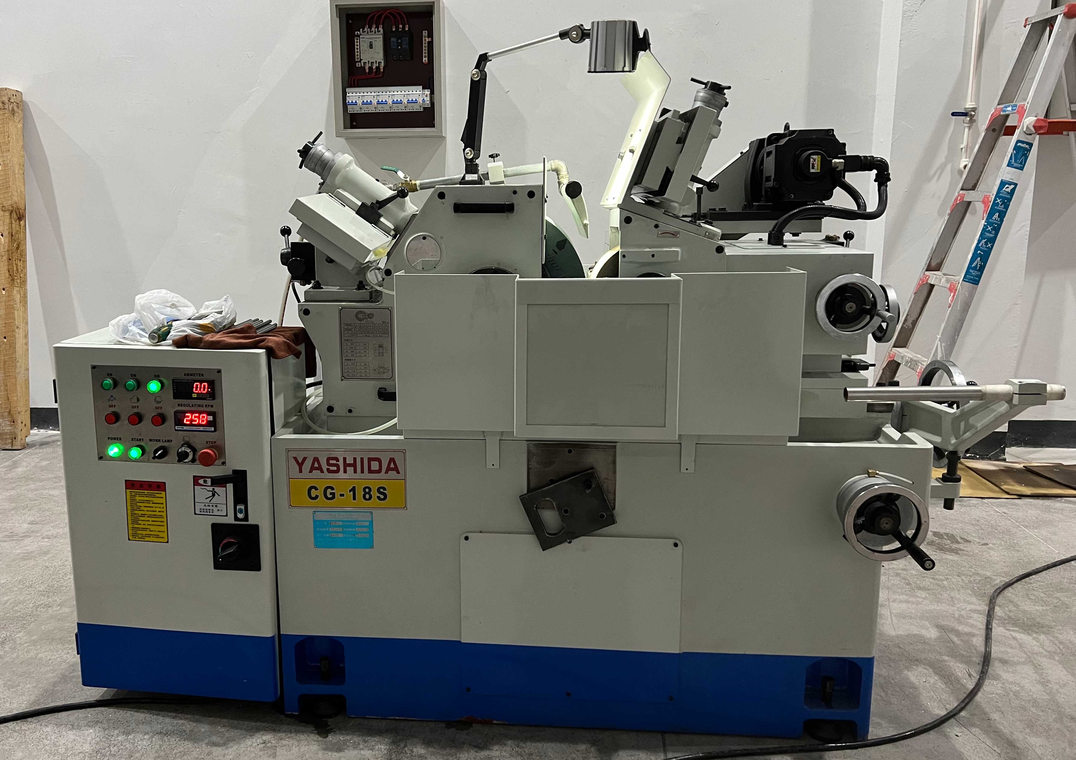 無心磨床怎么實現自動上下料 無心磨床怎么實現自動上下料